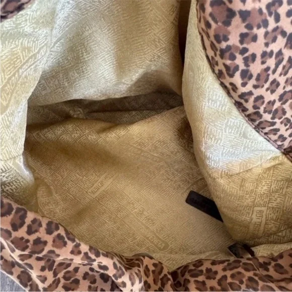 Bottega Veneta Cheetah 🐆 Print Hobo Bag - Picture 8 of 12